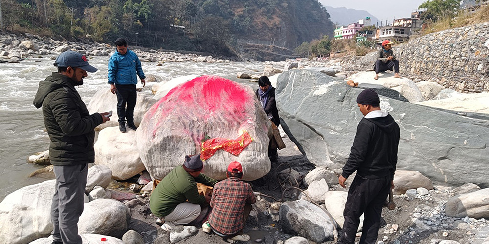 महादेवको मूर्ति बनाउन रौतहट लगियो कालीगण्डकीको शिला
